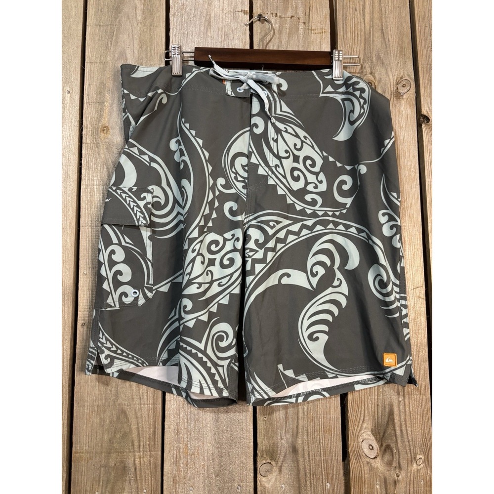 Quiksilver Waterman Tribal Boardshorts Size 34